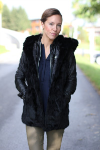  photo Welovefurs-Fur-Vest-5_zpsb740de72.jpg