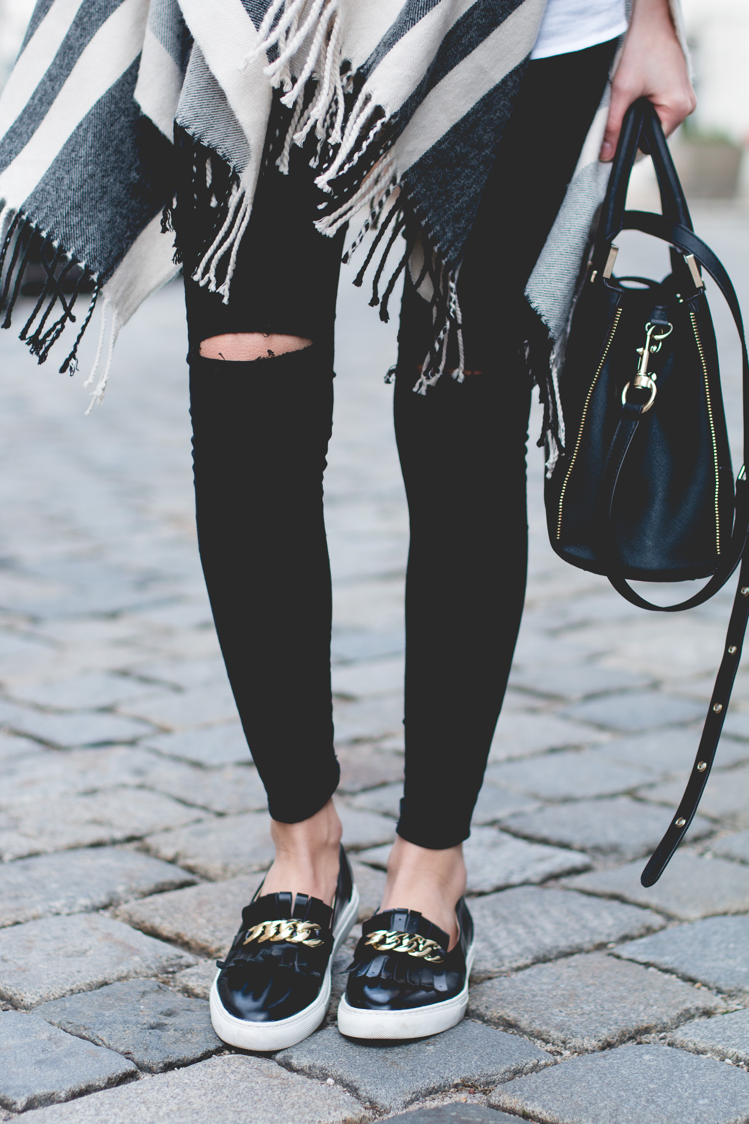 Poncho-3